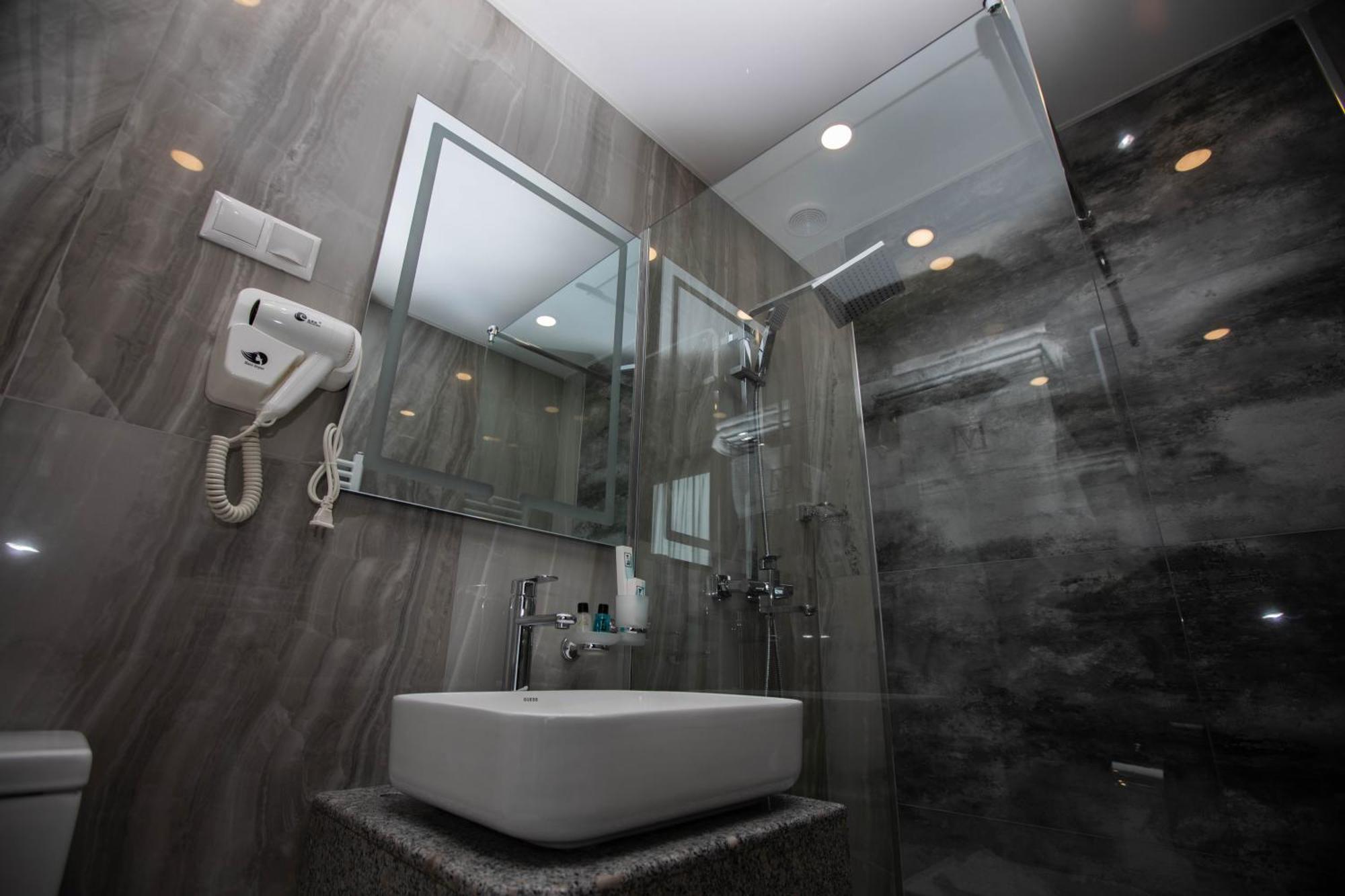 Vg Hotel Erywań Zewnętrze zdjęcie